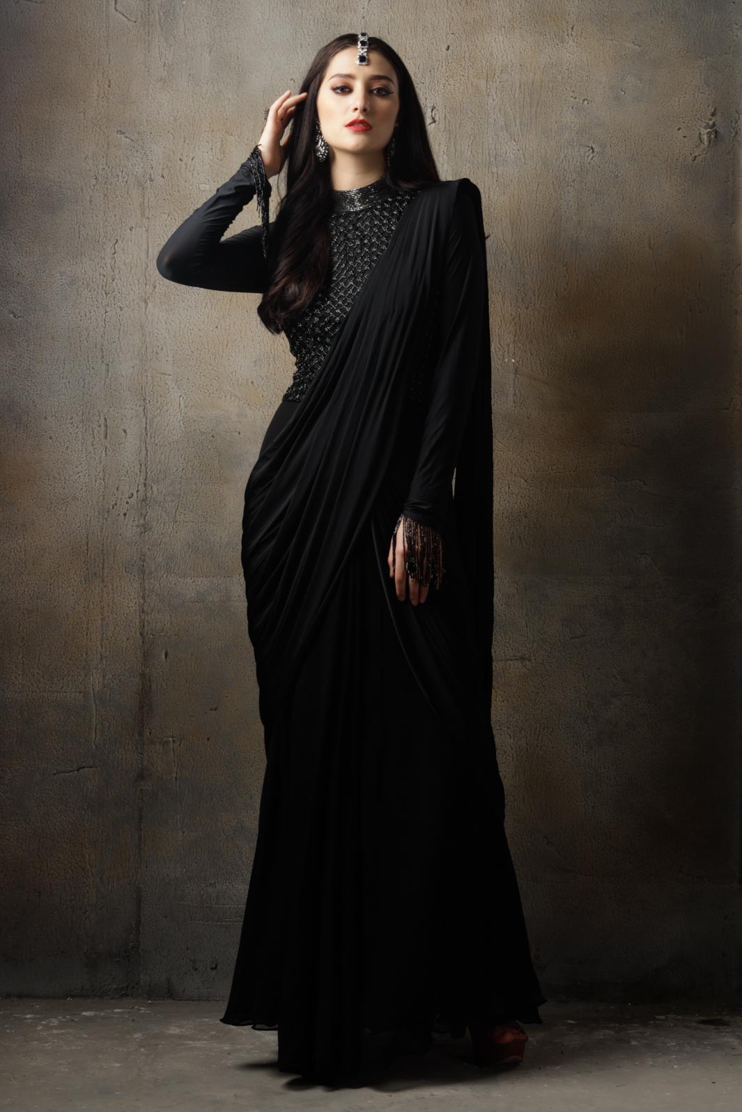 Nisha – RTW Saree Black